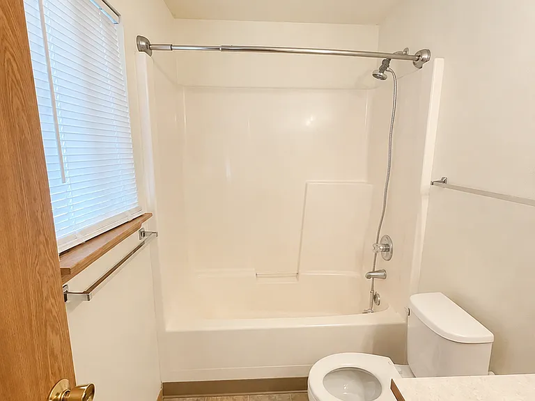 10628 57th Dr NE — Photo 9