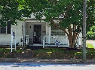 412 E Atlantic St, South Hill, VA 23970