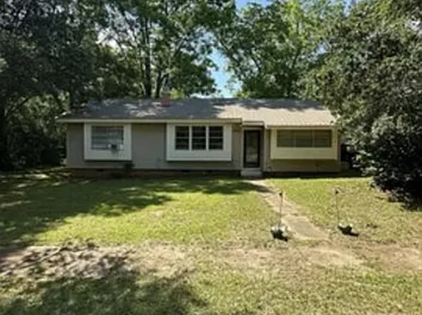 100 Gulf Camp Rd, Lumberton, MS 39455
