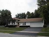 1st image of 722 Sunrise Ln