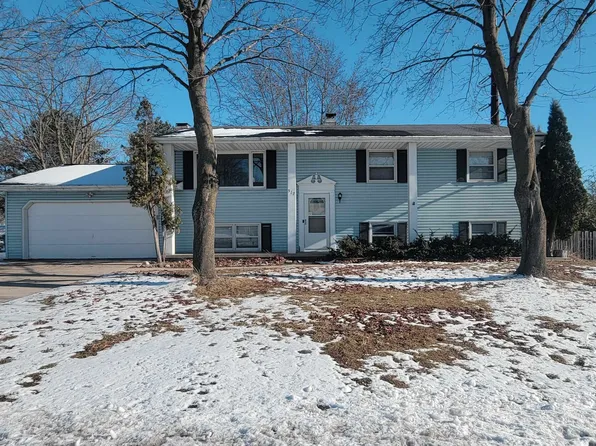 517 Menlo Park Rd, Green Bay, WI 54302