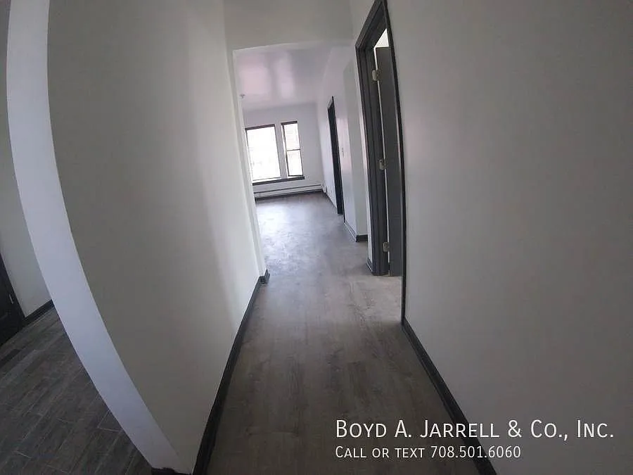 Washington Park, 3br, Free heat, — Photo 4