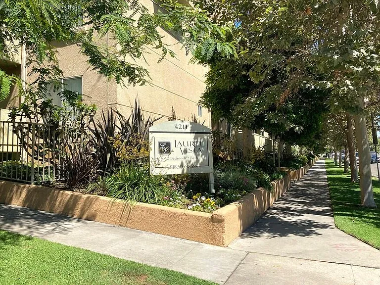 Laurel Vista
