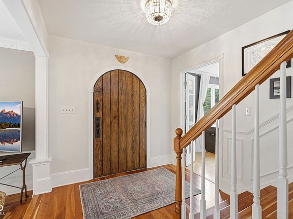 5th image of 3805 N Ramsgate Rd