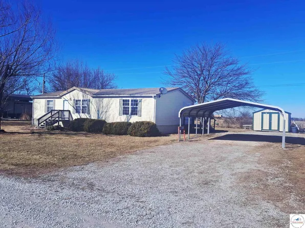 201 SE 8255p Ln, Clinton, MO 64735