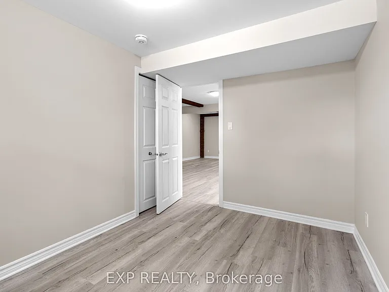 869 Maryland Ave — Photo 33