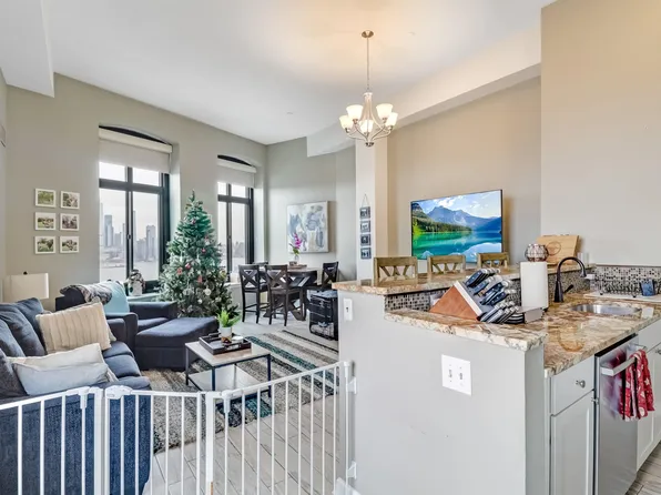 518-536 Gregory Ave #C302, Weehawken, NJ 07086
