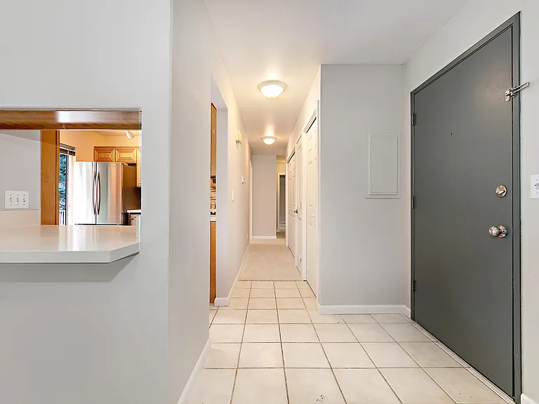 1106 Bellefield Park Ln — Photo 6