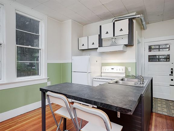 5th image of 1029 Queens Ave
