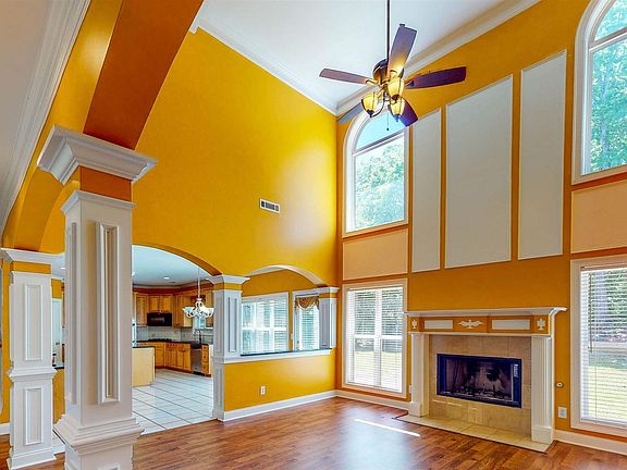 2nd image of 348 Broadmoor Way