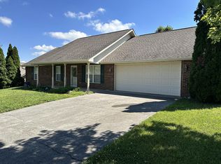 1114 Mercer Dr, Maryville, TN 37801