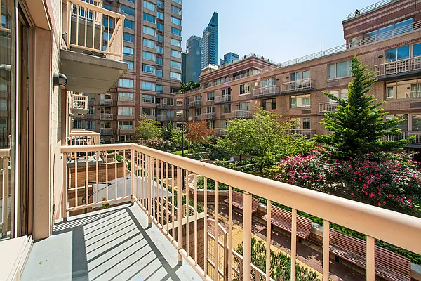 Rented by RELO REDAC INC. | media 8