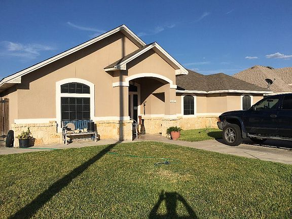 4th image of 2734 Stone Way