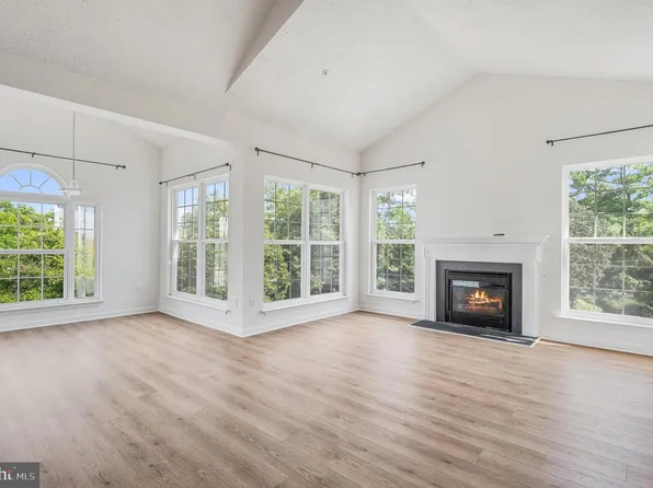 9810 Feathertree Ter #21, Montgomery Village, MD 20886