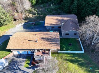 16696 Sunshine Ln, Brookings, OR 97415