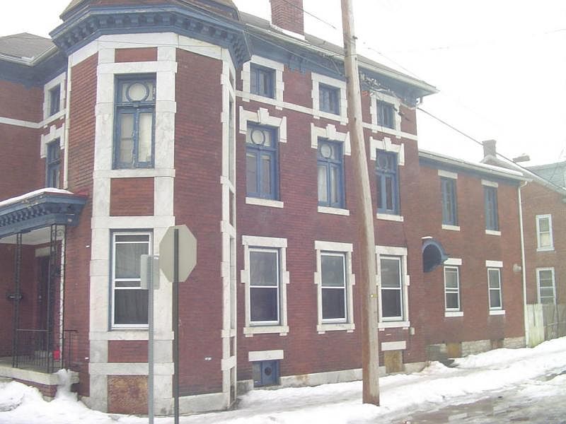 2nd image of 361 N 8th St