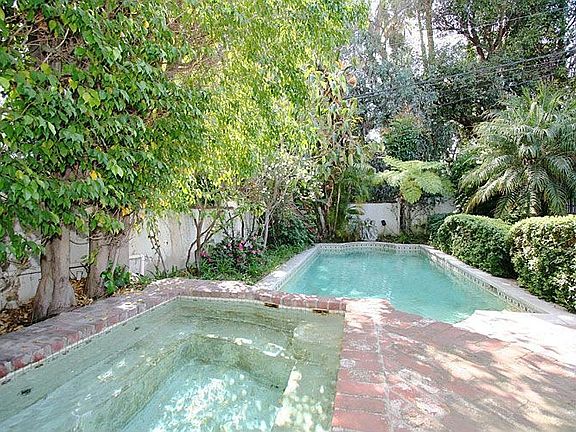 Pool & Spa