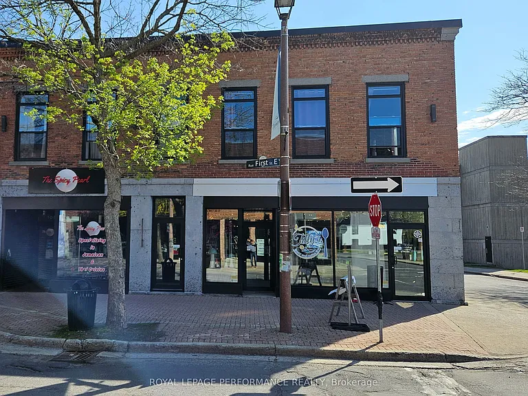 103 Pitt St E #B — Photo 1