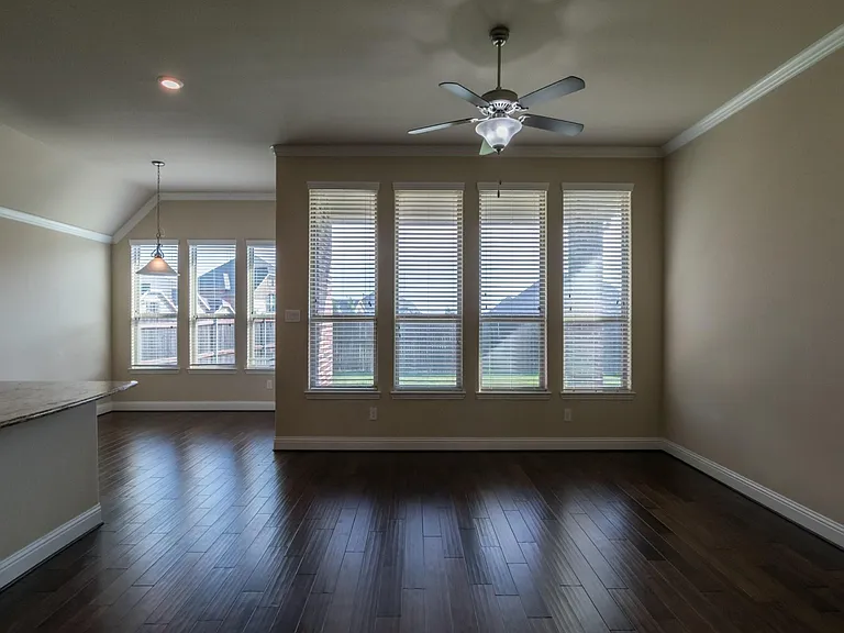 313 Wyndale Ct — Photo 13