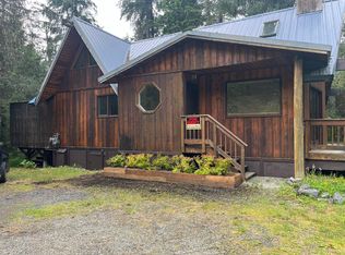 260 Brighton Rd, Girdwood, AK 99587