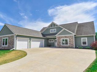 4915 Meadowview COURT, Grafton, WI 53024