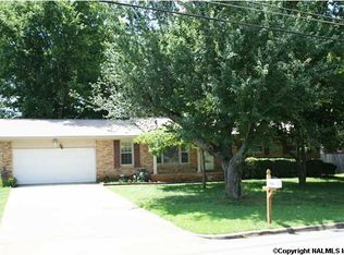 5006 Lumary Dr NW, Huntsville, AL 35810