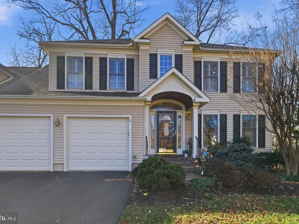 4110 John Trammell Ct, Fairfax, VA 22030