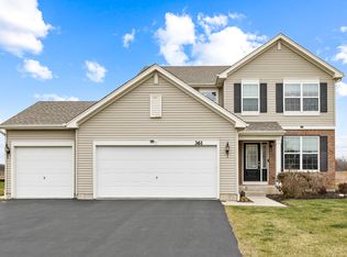 361 Fieldstone Dr, Woodstock, IL 60098