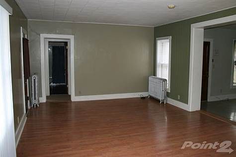 308 E 3rd  Peggy    my photos 020