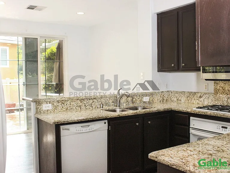 24210 Amaryllis Ct — Photo 7