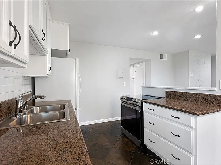 17572 Vandenberg Ln #1 — Photo 29