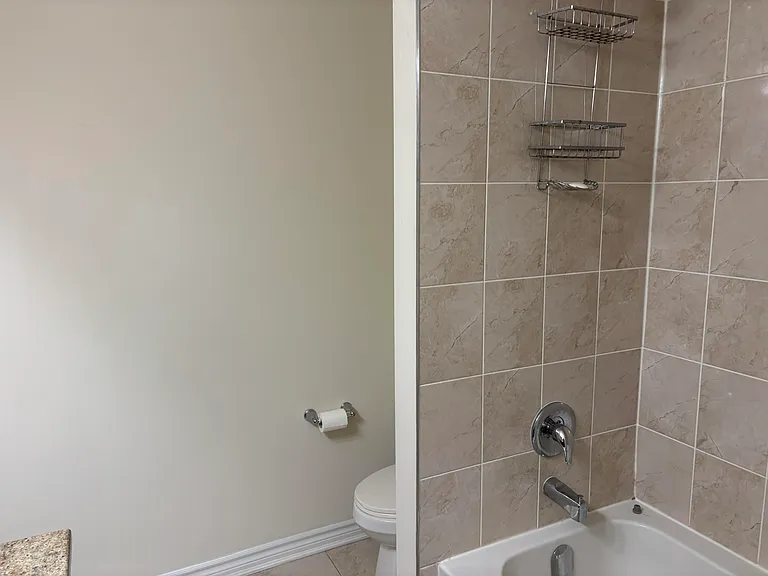 22 Spring Creek Dr #18 — Photo 16