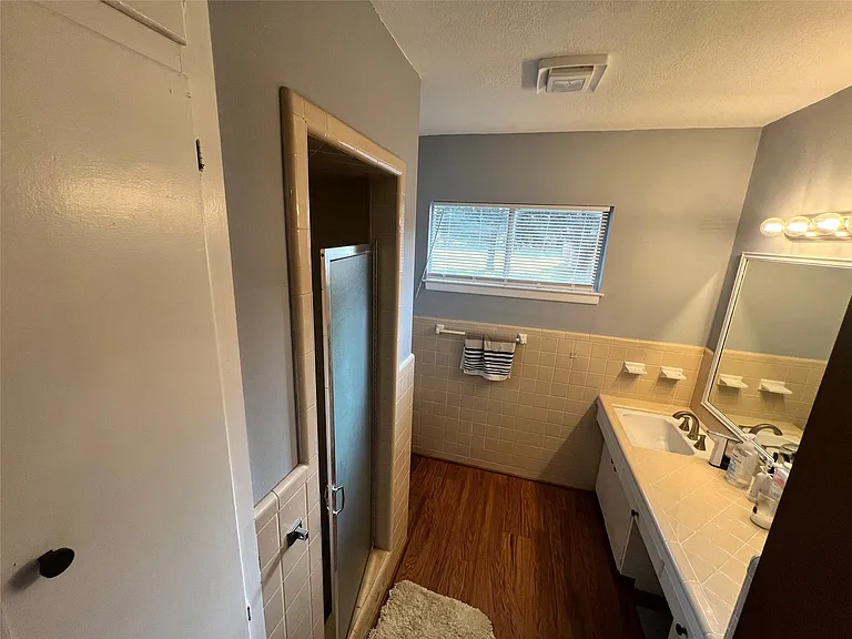 213 S FM 1660 — Photo 11