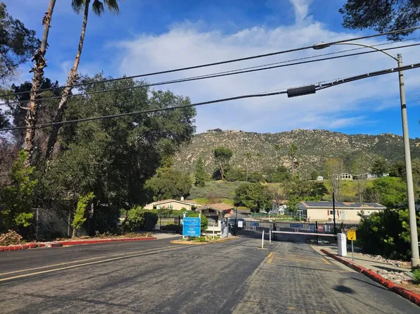 8975 Lawrence Welk Dr, Escondido, CA 92026