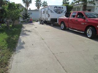 535 W Clam Cir, Port Isabel, TX 78578