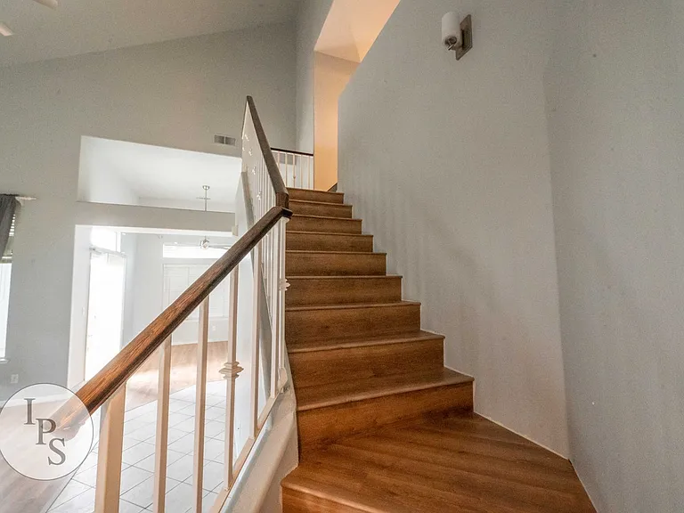 3676 Baron Ave — Photo 12