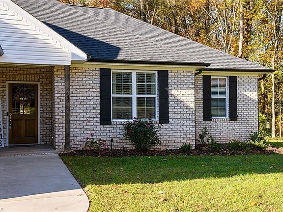 3rd image of 149 Elberon Ct