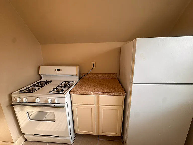 2375 Alpha St #1 — Photo 4