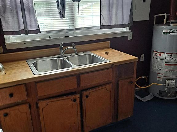 4th image of 43 Labelle St