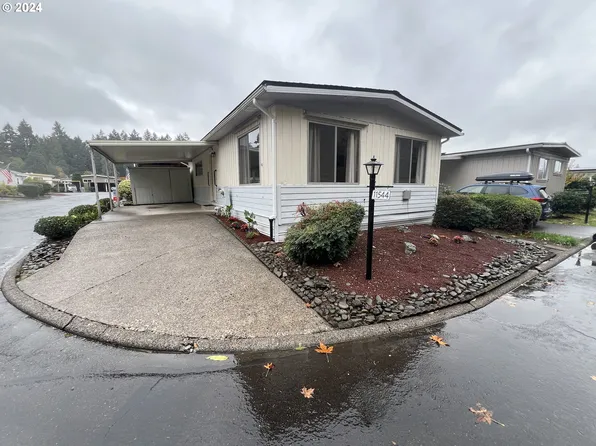 11544 SW Royal Villa Dr Space 15, Tigard, OR 97224