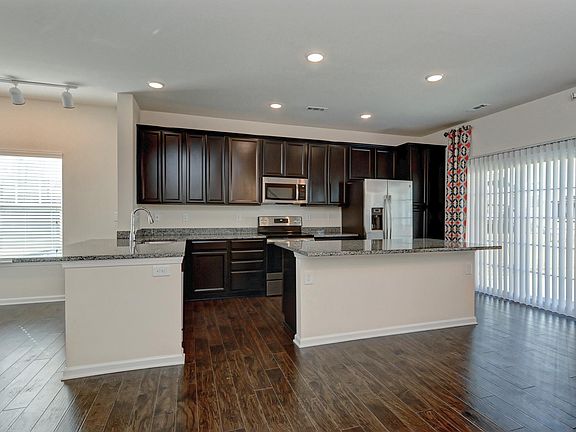 5th image of 14425 Targert Ln