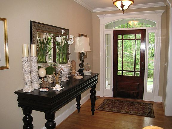 Splendid from the moment you step inside, the mood is relaxed elegance.