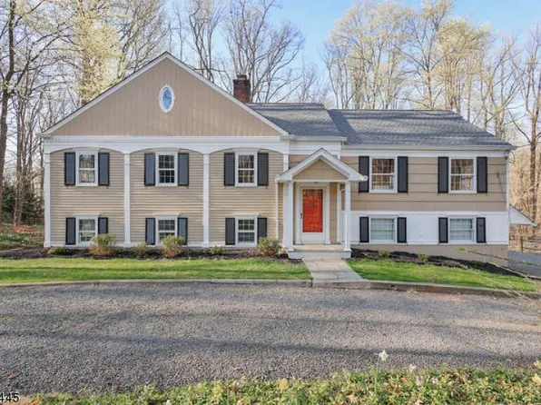 11 Wells Ln, Warren Twp., NJ 07059