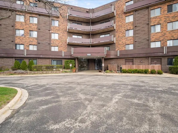 850 Wellington Ave Unit 405, Elk Grove Village, IL 60007