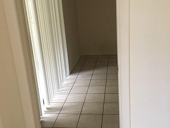 5th image of 200 Lincoln Ave #200