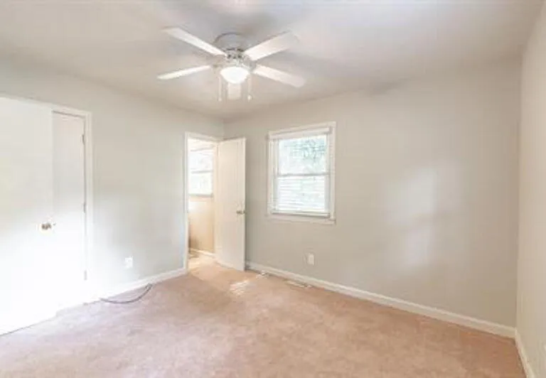 205 N Glover St — Photo 35