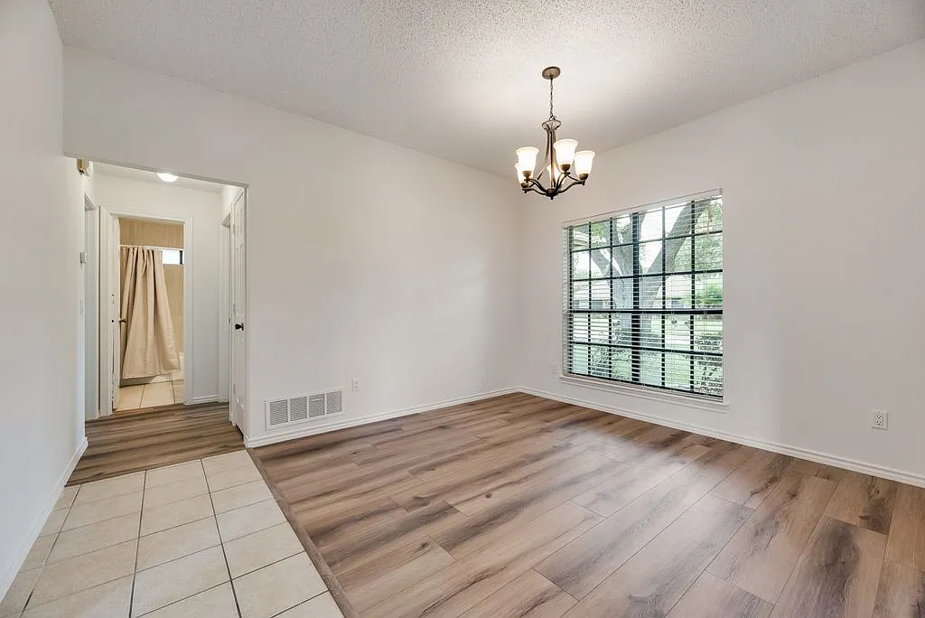 3 bed, 1609 sqft, $2,600 — Photo 4