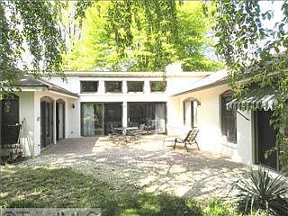 1st image of 204 W Avondale Dr