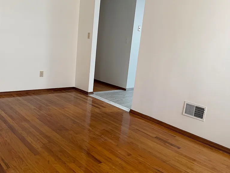 773 1st St #1 — Photo 3