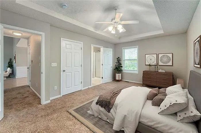 3 bed, 1946 sqft, $2,100 — Photo 2